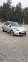 Renault Clio 3 2010 Night day