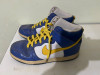 Nike air lakers