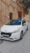 Peugeot 208 2015 