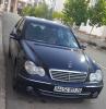 Mercedes Classe C 2003 sous bassement   sans  choc