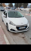 Peugeot 208 2015 Allure Facelift