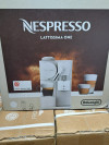 MACHINE À CAFÉ NESPRESSO LATTISSIMA ONE AVEC 7 CAPSULES 