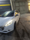 Peugeot 208 2015 Allure