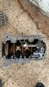 demi moteur 1.6 ess vw (block , pompe d huil , vilebrequin , kit chaine , 2 pistons en bonne etat )