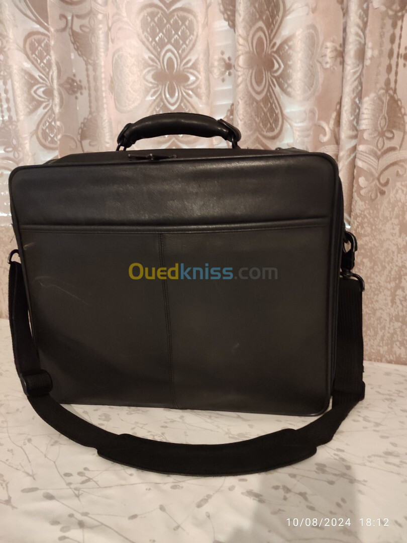 Cartable en cuir valise diplomatique