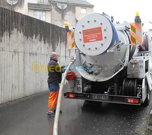 Camion débouchage vidange nettoyage canalisation Curage 