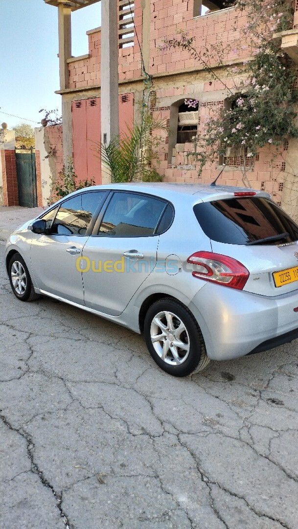 Peugeot 208 2013 Allure