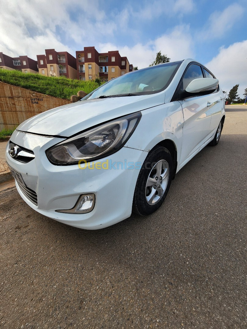 Hyundai Accent RB  5 portes 2012 