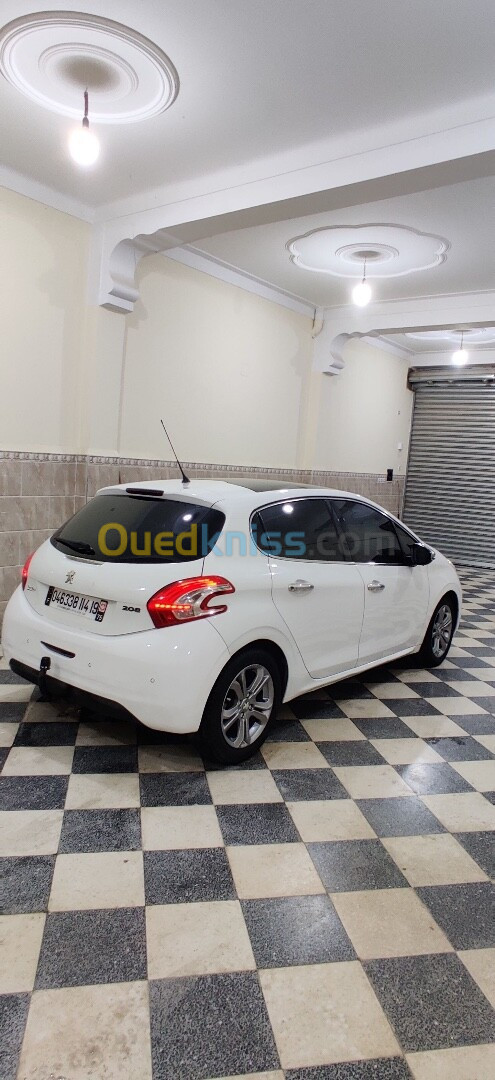 Peugeot 208 2014 Allure