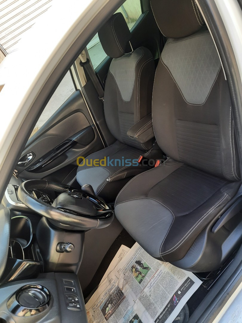 Renault Clio 4 2015 GT Line +