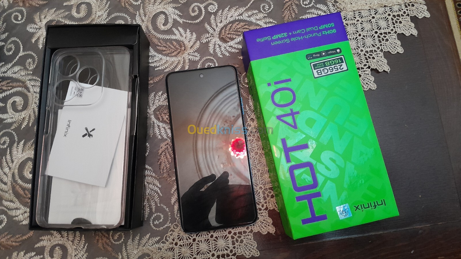 Infinix Hot 40 î