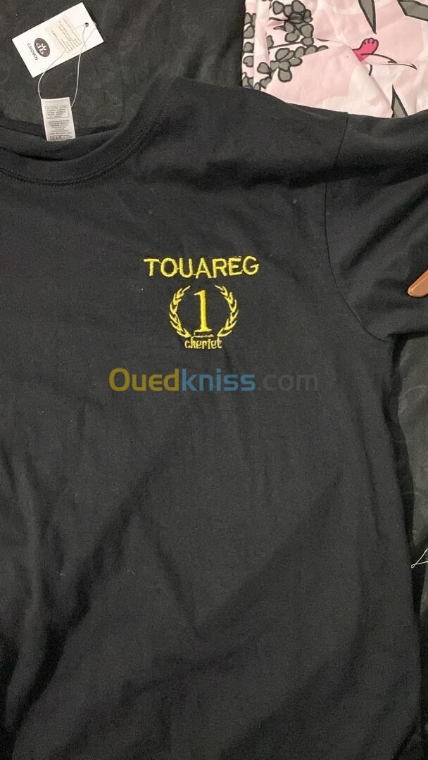 T shirt personnalisé brodé