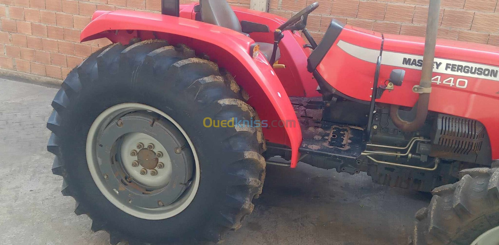 Massey ferguson 440 2014