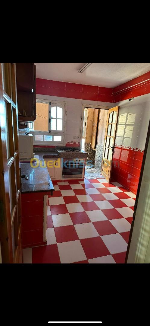 Location vacances Appartement F4 Mostaganem Mostaganem