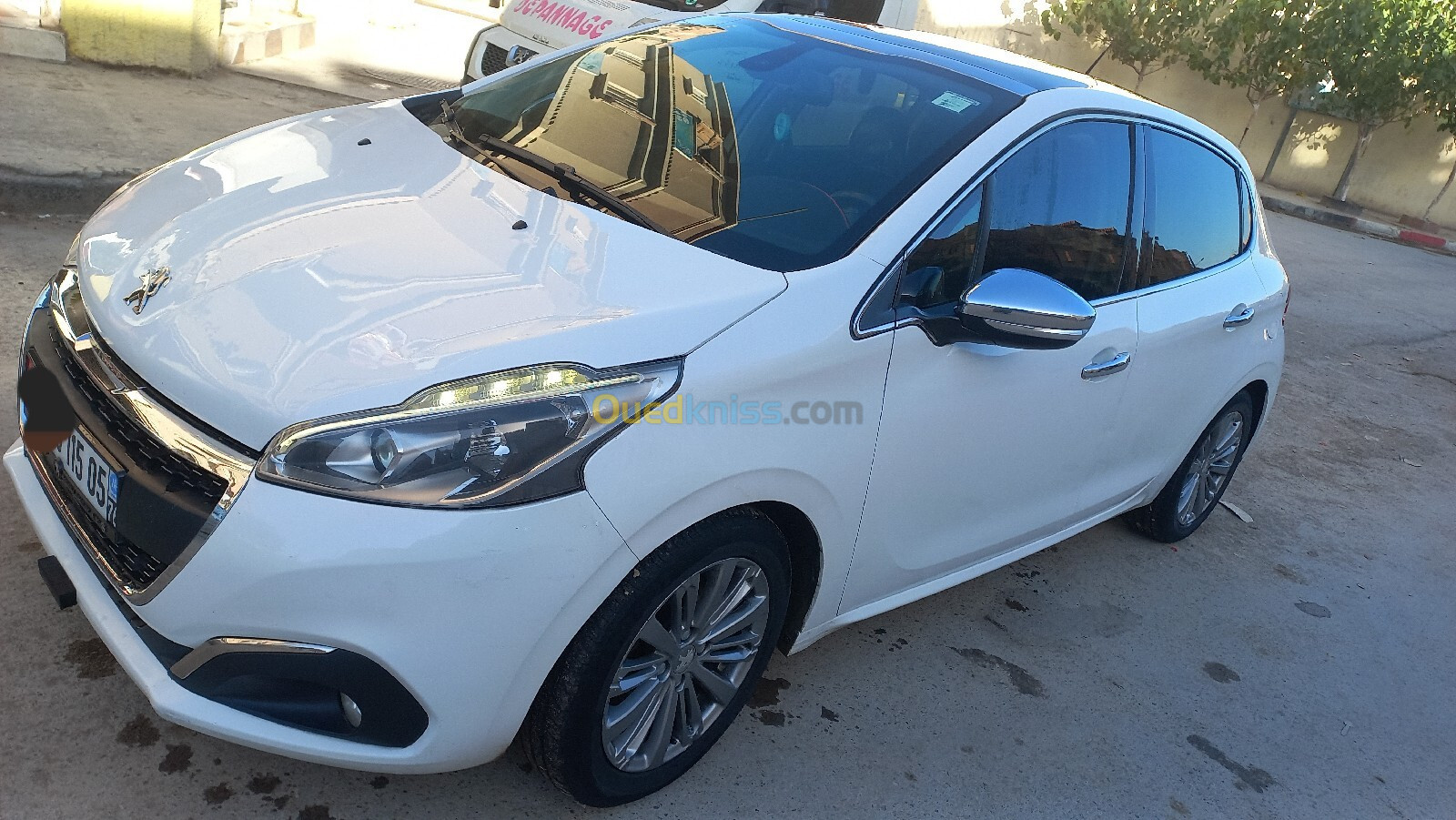 Peugeot 208 2015 Allure Facelift