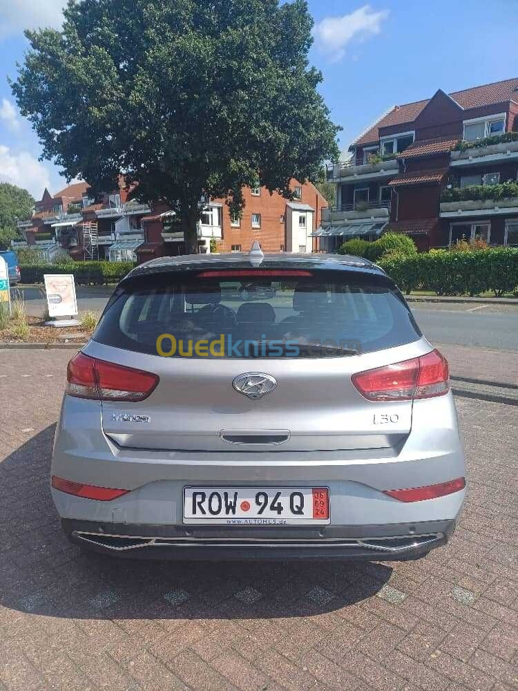 Hyundai i30 2022 