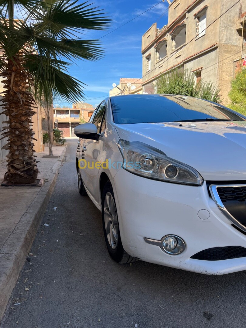 Peugeot 208 2014 Allure