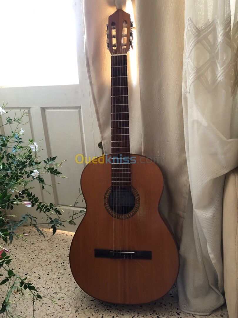 Guitare classique luthier 