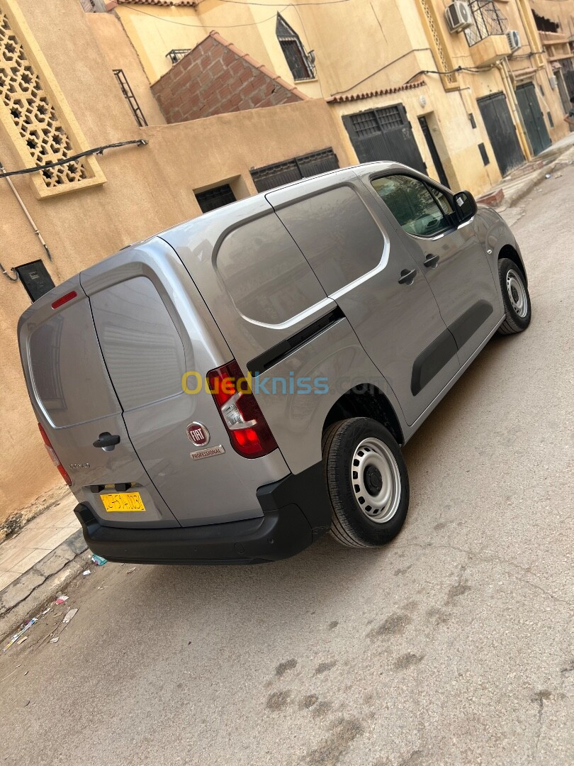 Fiat Doblo 2024 Oran 2 place