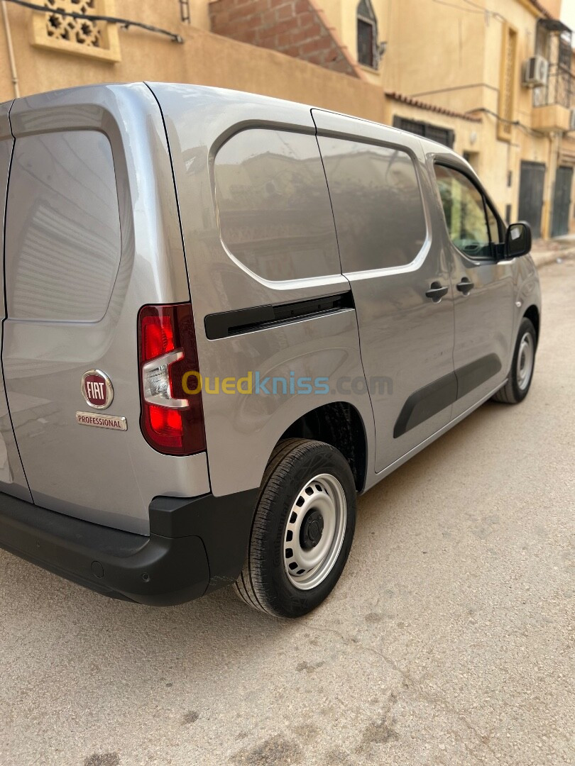 Fiat Doblo 2024 Oran 2 place