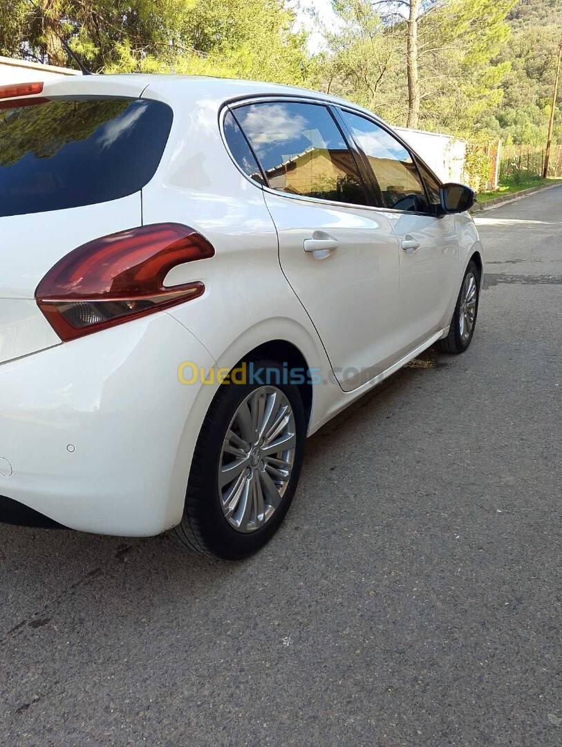 Peugeot 208 2019 Allure Facelift