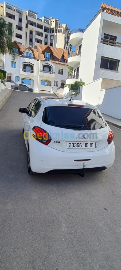 Peugeot 208 2015 Allure Facelift