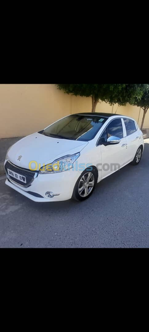 Peugeot 208 2013 