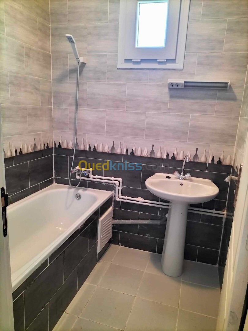 Location Appartement F3 Tipaza Tipaza