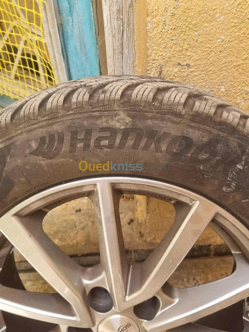 Des roues 205/60R16 96H