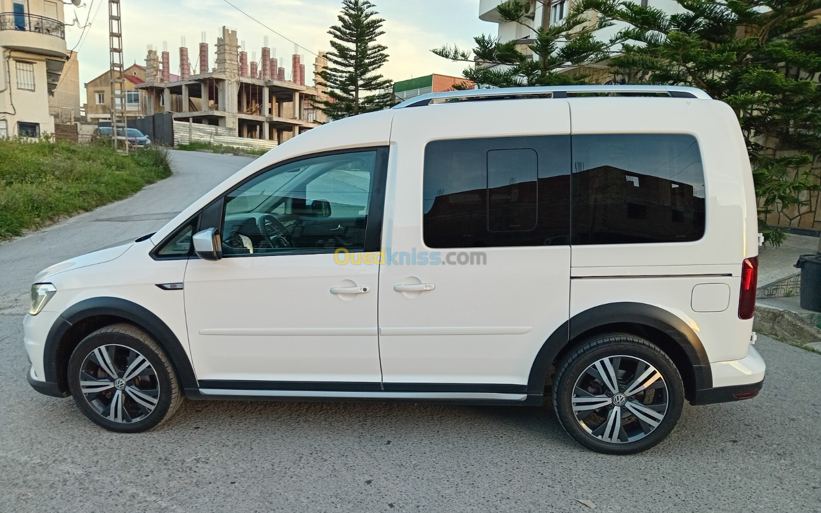 Volkswagen Caddy 2018 Alltrack