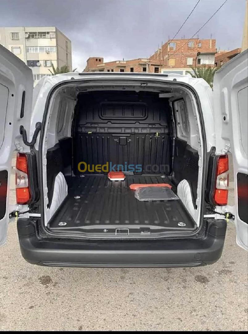 Fiat Doblo 2023 Domicile