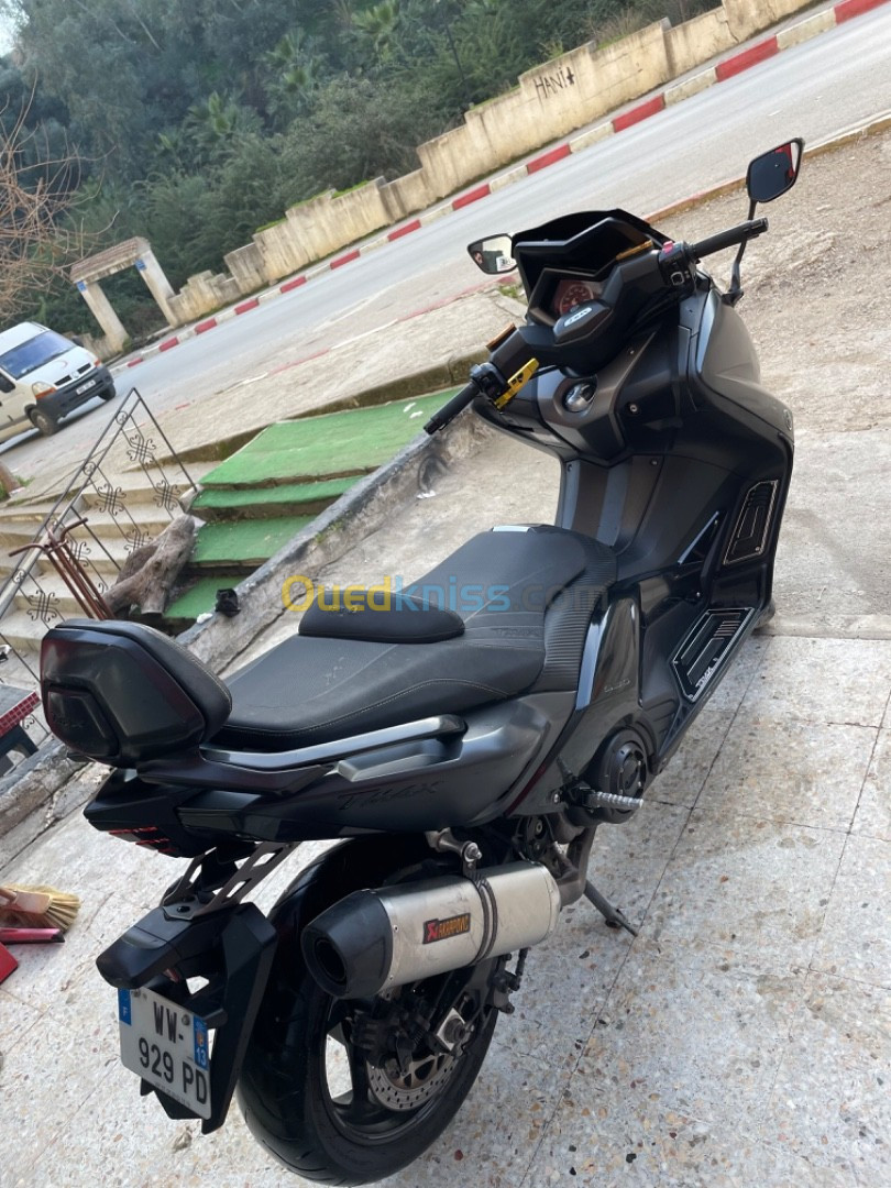 Yamaha Tmax 2017