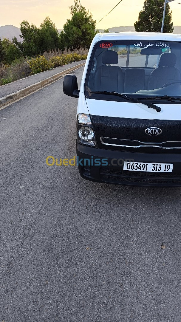 Kia K2700 2013