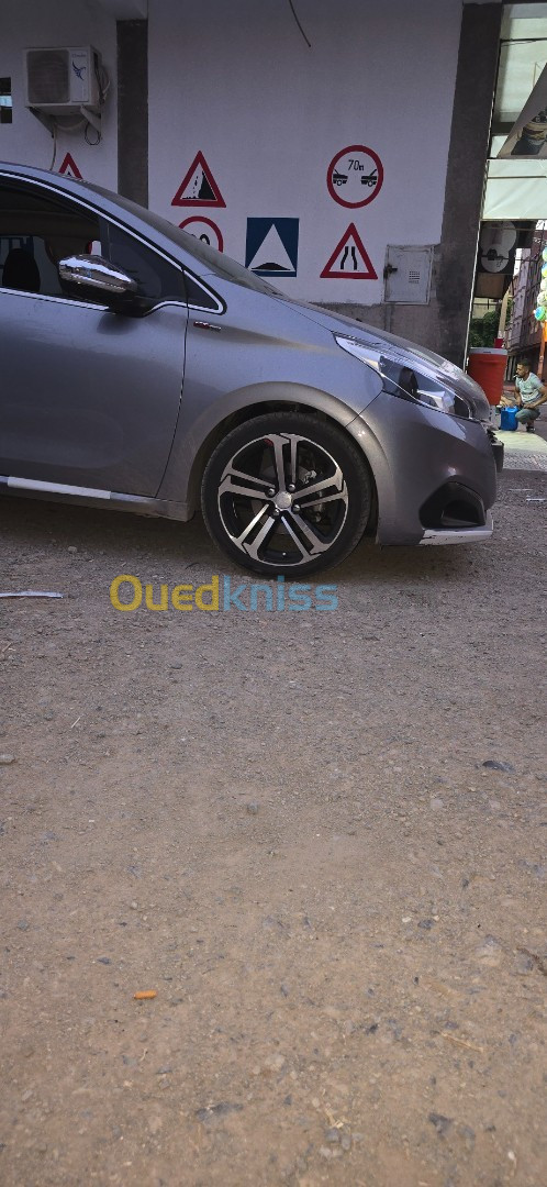 Peugeot 208 2019 Allure