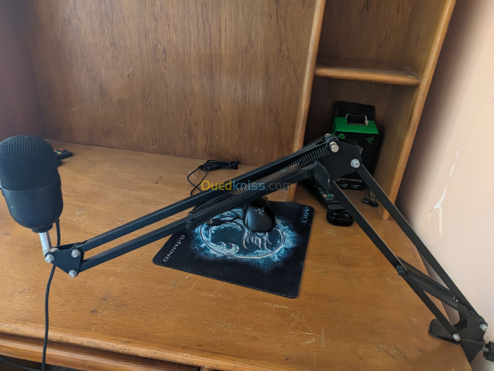 Razer seiren mini + boom arm