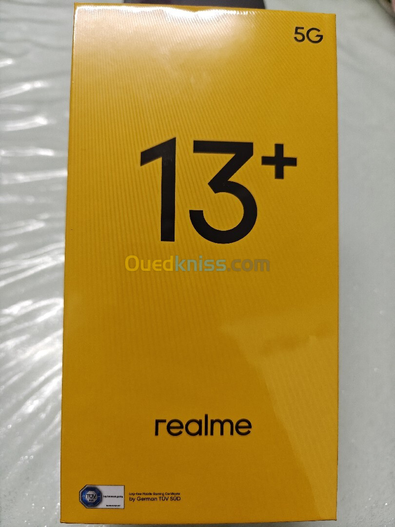 Realme 13 plus 5g Realme 13 plus 5g