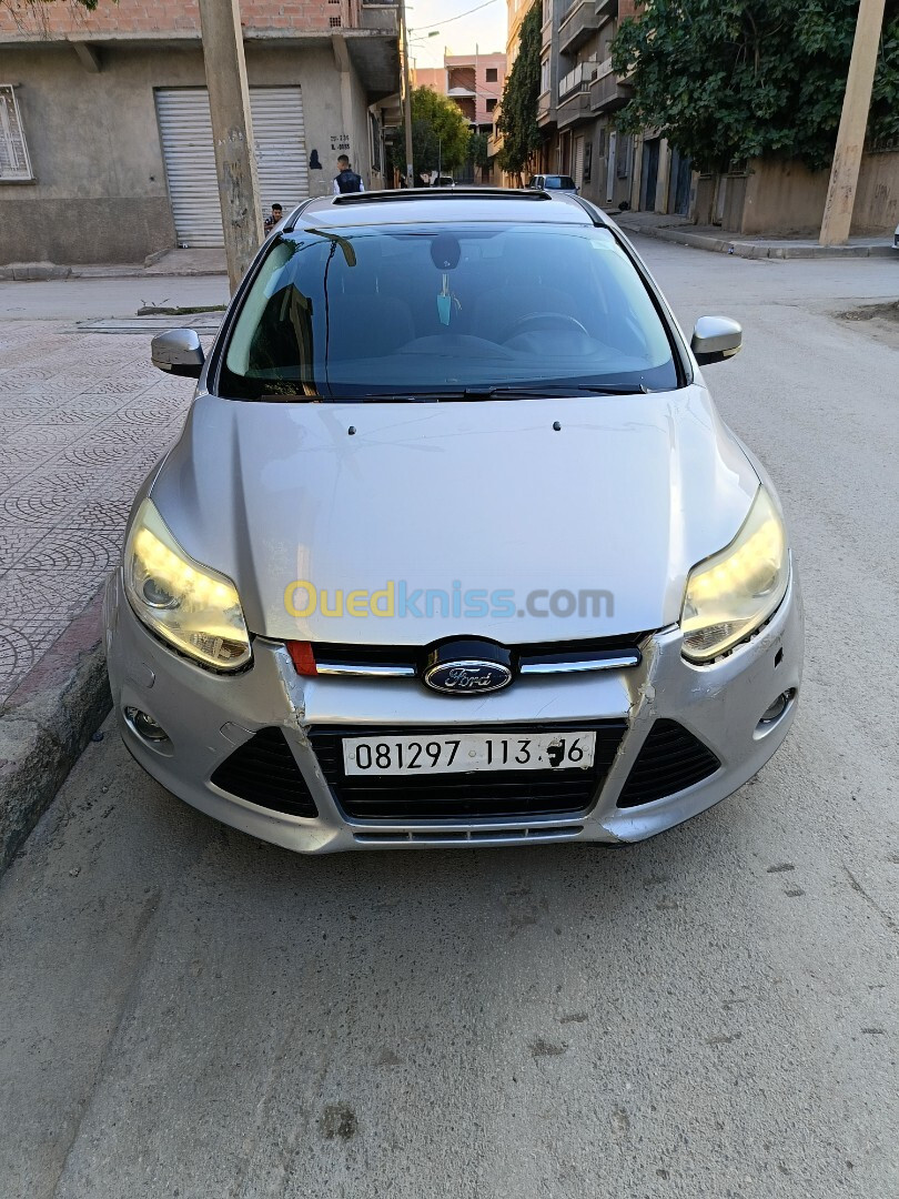 Ford Focus 5 portes 2013 Titanium