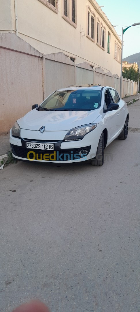 Renault Megane 3 2012 Play