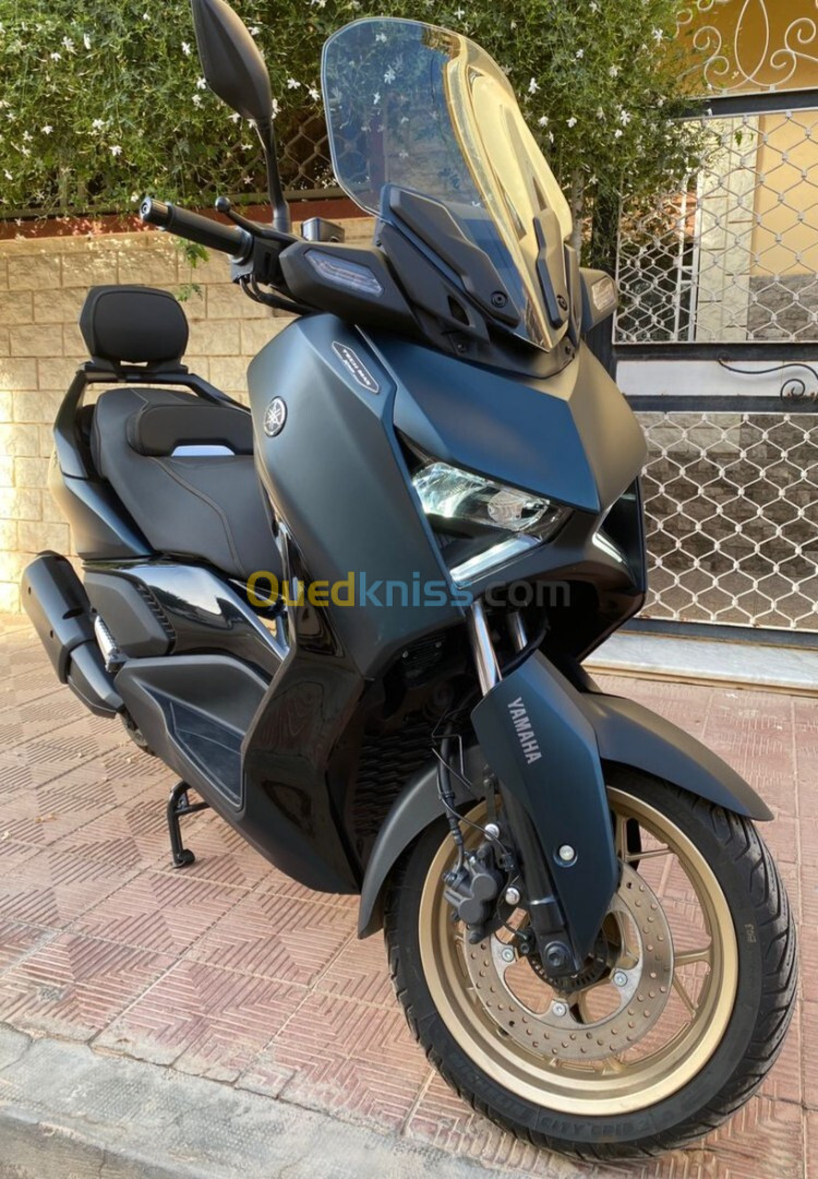 Yamaha Xmax 2024