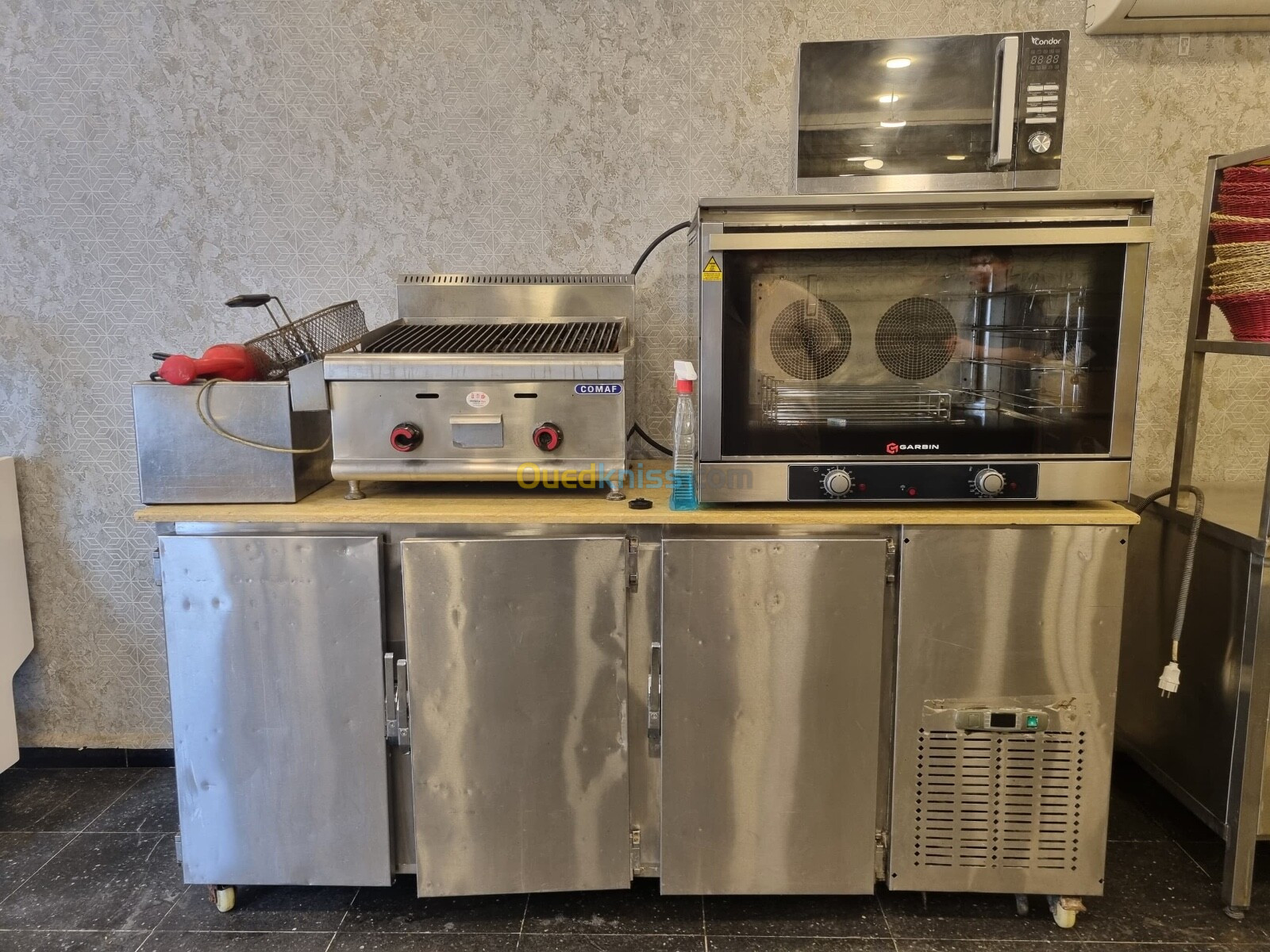 Materiel de restauration complet a vendre 