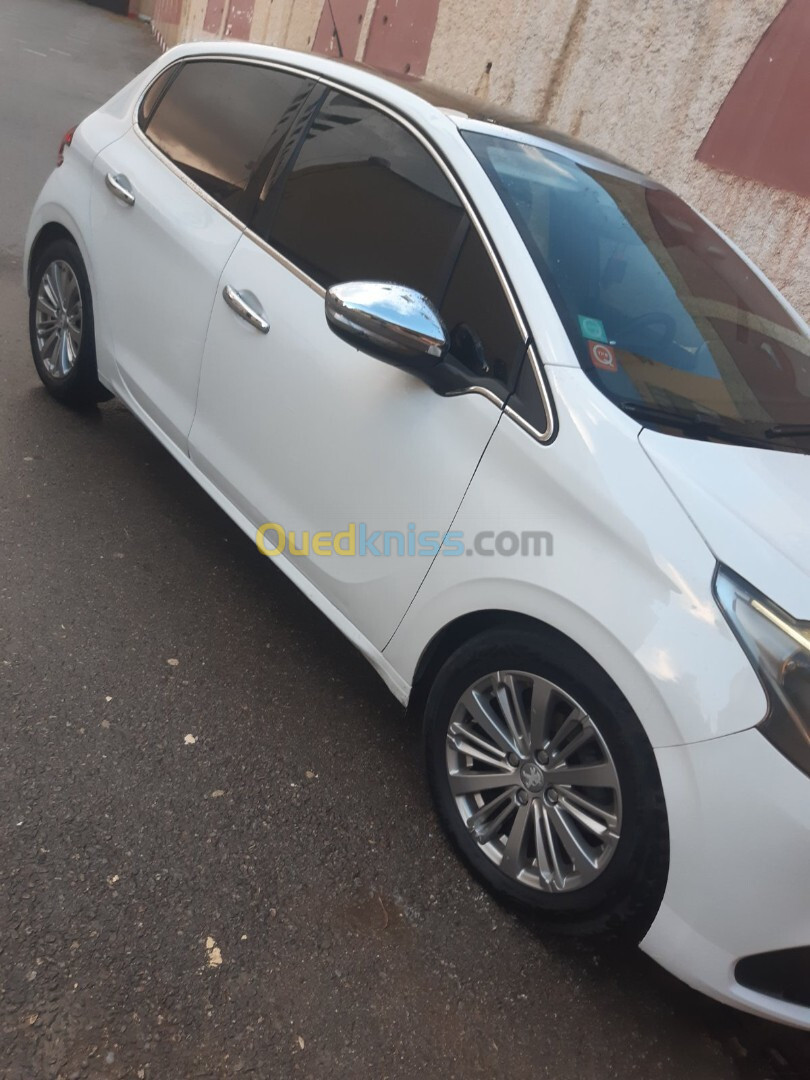 Peugeot 208 2016 Allure Facelift