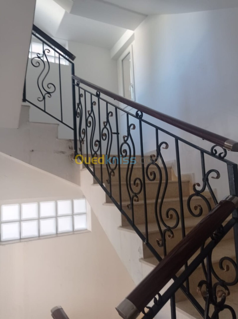 Location Appartement F4 Alger Hydra