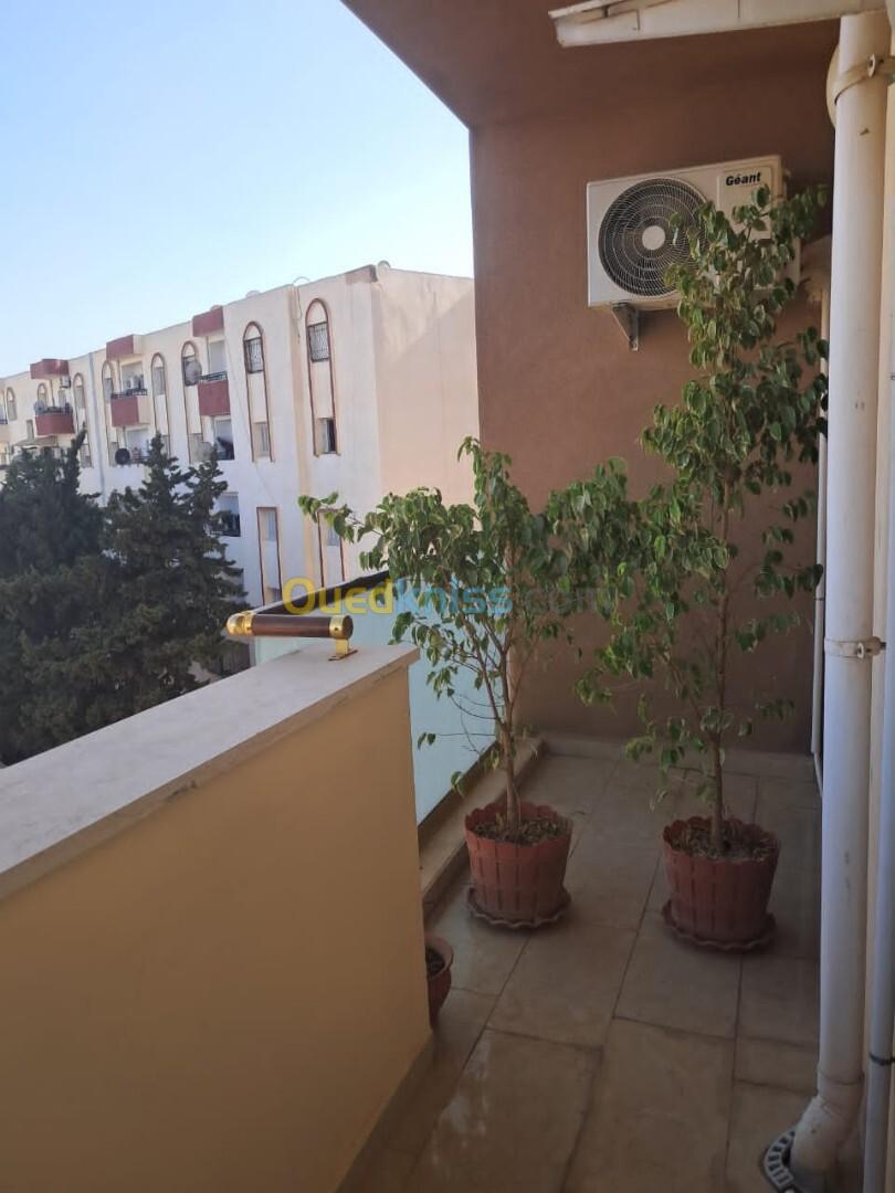 Location Appartement F4 Alger Cheraga