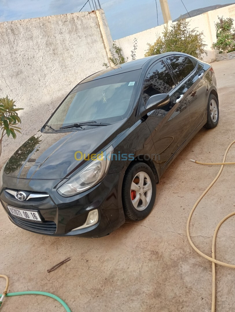 Hyundai Accent RB  5 portes 2012 Préstige