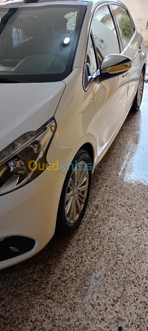 Peugeot 208 2019 Access