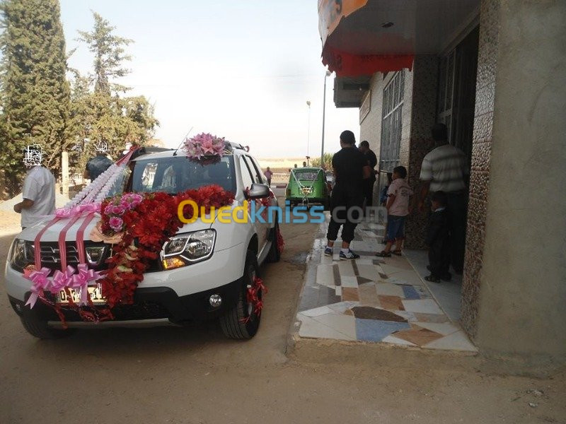 Chauffeur avec son Voiture Duster 2015