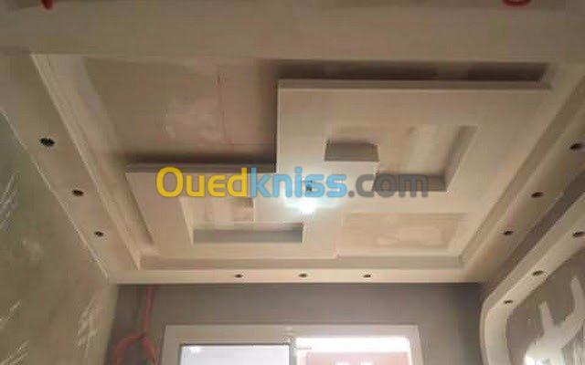 faux plafond simple ou decore d