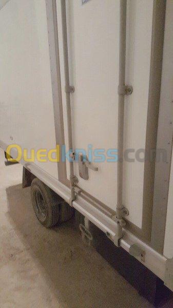 Location kia k2700 frigo