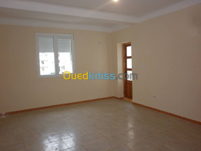 Location Appartement F5 Skikda Skikda