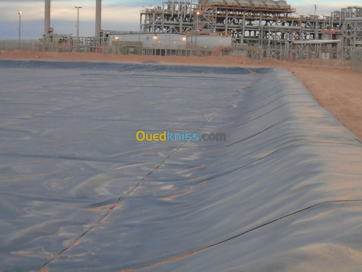 TRAVAUX D'ETANCHEITE / GEOMEMBRANE .